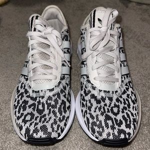 Adidas Leopard Swift Runs